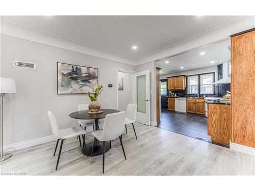 271 Bedford Road, Kitchener, ON - Indoor Photo Showing Dining Room