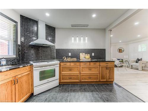 271 Bedford Road, Kitchener, ON - Indoor Photo Showing Kitchen