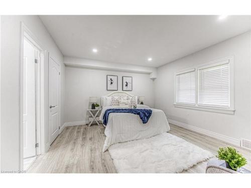 271 Bedford Road, Kitchener, ON - Indoor Photo Showing Bedroom