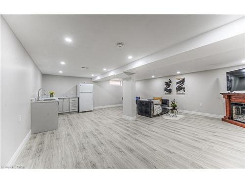 271 Bedford Road, Kitchener, ON - Indoor