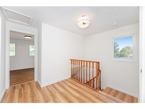 21 Horning Drive, Hamilton, ON - Indoor Photo Showing Other Room