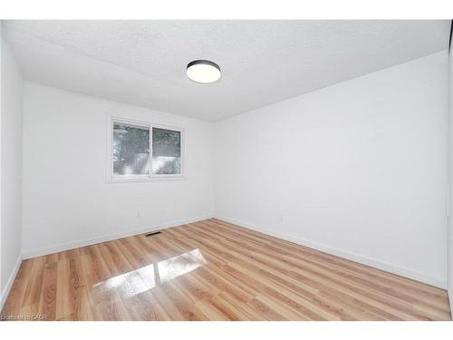 21 Horning Drive, Hamilton, ON - Indoor Photo Showing Other Room