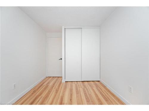 21 Horning Drive, Hamilton, ON - Indoor Photo Showing Other Room