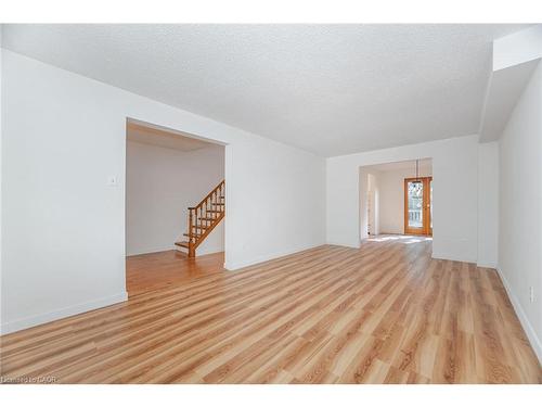 21 Horning Drive, Hamilton, ON - Indoor Photo Showing Other Room