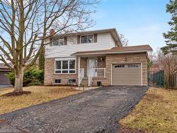 102 Dundee Drive  Caledonia, ON N3W 1J8