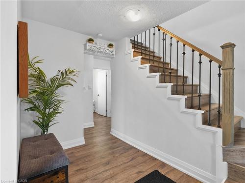 102 Dundee Drive, Caledonia, ON - Indoor Photo Showing Other Room