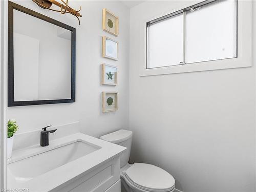 102 Dundee Drive, Caledonia, ON - Indoor Photo Showing Bathroom