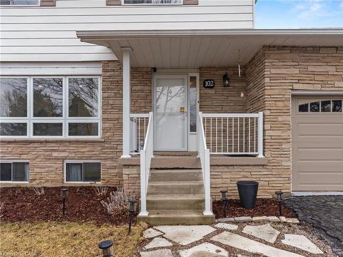 102 Dundee Drive, Caledonia, ON - Outdoor With Exterior