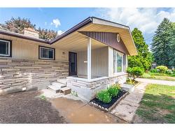 Upper-214 Forest Hill Drive  Kitchener, ON N2M 4G3