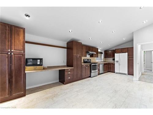 366 Dale Crescent, Waterloo, ON - Indoor Photo Showing Kitchen