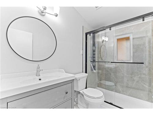 366 Dale Crescent, Waterloo, ON - Indoor Photo Showing Bathroom