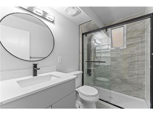 366 Dale Crescent, Waterloo, ON - Indoor Photo Showing Bathroom