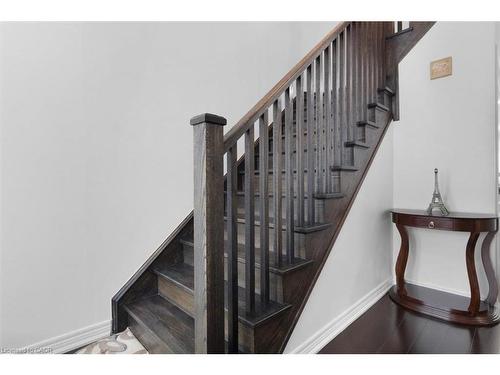 16 Weathering Highway, Stoney Creek, ON - Indoor Photo Showing Other Room