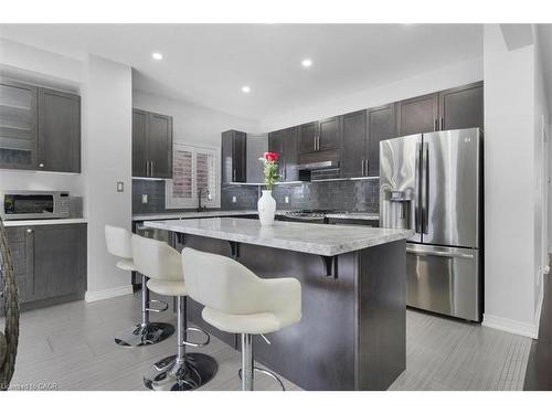 16 Weathering Highway, Stoney Creek, ON - Indoor Photo Showing Kitchen With Stainless Steel Kitchen With Upgraded Kitchen