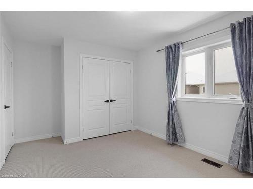 16 Weathering Highway, Stoney Creek, ON - Indoor