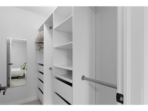 16 Weathering Highway, Stoney Creek, ON - Indoor With Storage