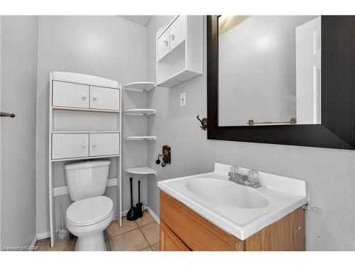 111 Hillyard Street, Hamilton, ON - Indoor Photo Showing Bathroom