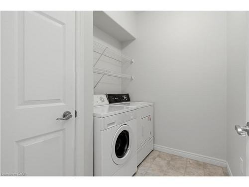 1-20 Isherwood Avenue, Cambridge, ON - Indoor Photo Showing Laundry Room