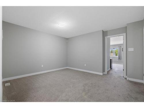 939 Robert Ferrie Drive, Kitchener, ON - Indoor Photo Showing Other Room