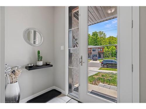 939 Robert Ferrie Drive, Kitchener, ON - Indoor Photo Showing Other Room