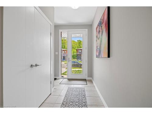 939 Robert Ferrie Drive, Kitchener, ON - Indoor Photo Showing Other Room