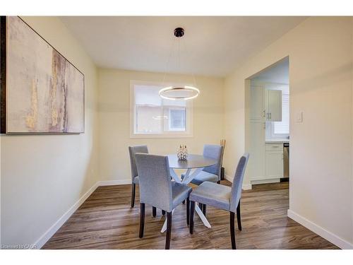 48 Mark Crescent, Cambridge, ON - Indoor Photo Showing Dining Room