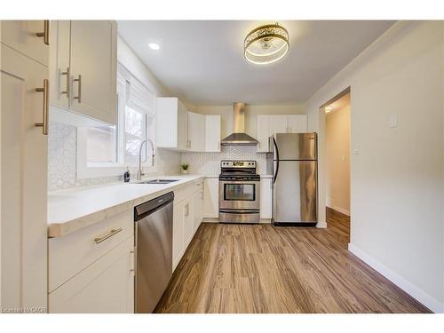48 Mark Crescent, Cambridge, ON - Indoor Photo Showing Kitchen