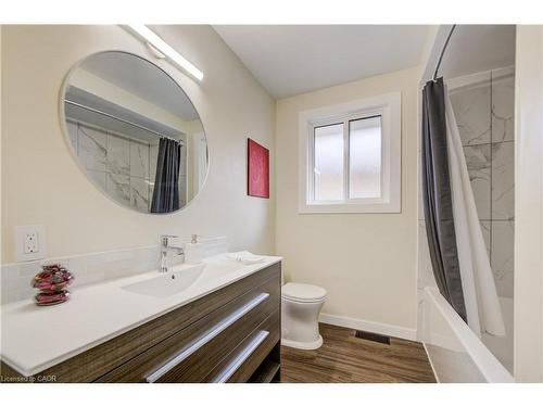 48 Mark Crescent, Cambridge, ON - Indoor Photo Showing Bathroom