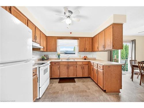 5083 Hartwood Avenue, Beamsville, ON - Indoor Photo Showing Kitchen