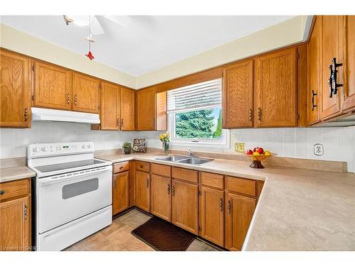5083 Hartwood Avenue, Beamsville, ON - Indoor Photo Showing Kitchen With Double Sink