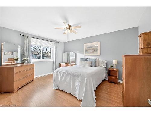 5083 Hartwood Avenue, Beamsville, ON - Indoor Photo Showing Bedroom