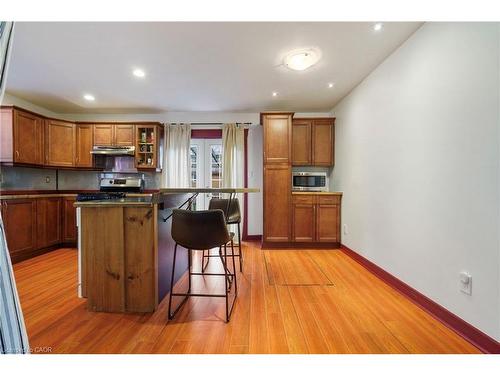 16 Edison Street, Hamilton, ON - Indoor Photo Showing Kitchen