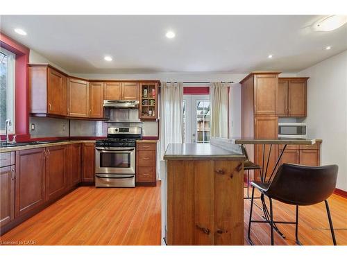 16 Edison Street, Hamilton, ON - Indoor Photo Showing Kitchen