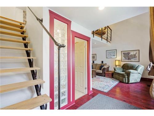 16 Edison Street, Hamilton, ON - Indoor Photo Showing Other Room