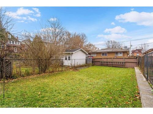 16 Edison Street, Hamilton, ON - Outdoor