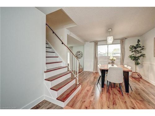 39 Southwood Drive, Kitchener, ON - Indoor Photo Showing Other Room