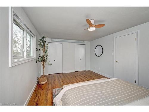 39 Southwood Drive, Kitchener, ON - Indoor Photo Showing Bedroom