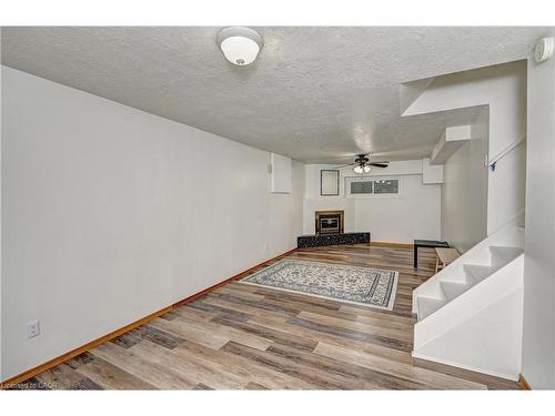 39 Southwood Drive, Kitchener, ON - Indoor Photo Showing Other Room