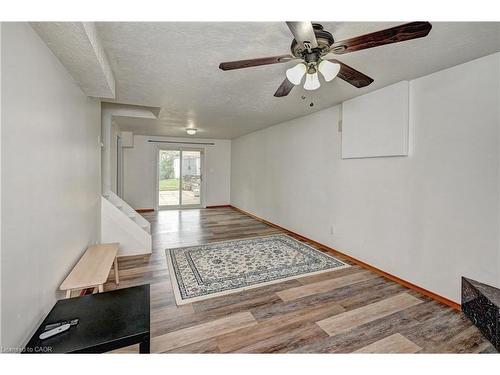 39 Southwood Drive, Kitchener, ON - Indoor Photo Showing Other Room