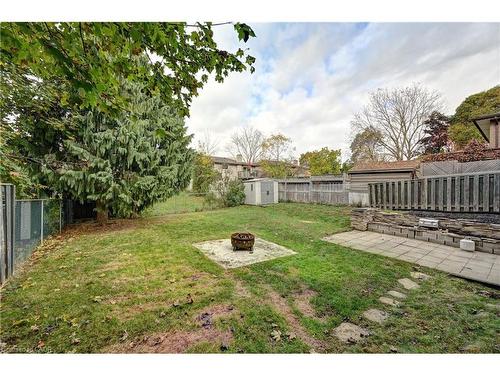 39 Southwood Drive, Kitchener, ON - Outdoor With Backyard