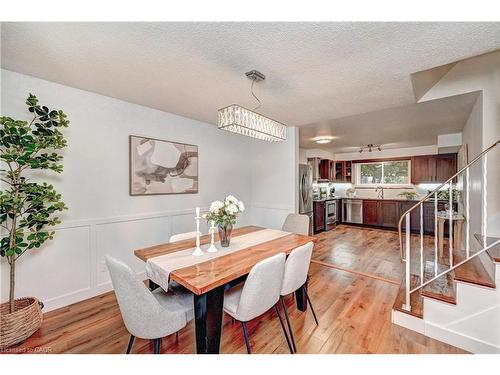 39 Southwood Drive, Kitchener, ON - Indoor Photo Showing Dining Room