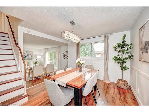 39 Southwood Drive, Kitchener, ON - Indoor Photo Showing Dining Room
