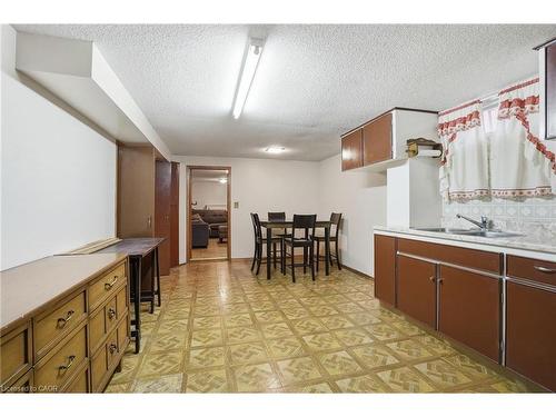 131 Nash Road N, Hamilton, ON - Indoor