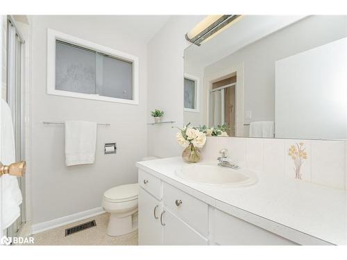 171 Sherwood Rise, Hamilton, ON - Indoor Photo Showing Bathroom
