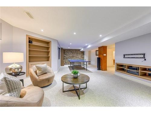 2001 Rosemount Crescent, Oakville, ON - Indoor Photo Showing Living Room