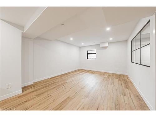 105-555 Sanatorium Road, Hamilton, ON - Indoor