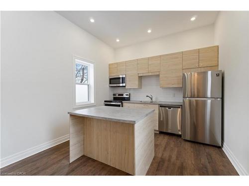 16 Murray Street W, Hamilton, ON - Indoor Photo Showing Kitchen