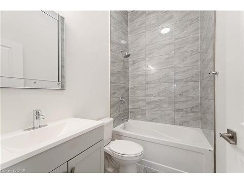 16 Murray Street W, Hamilton, ON - Indoor Photo Showing Bathroom