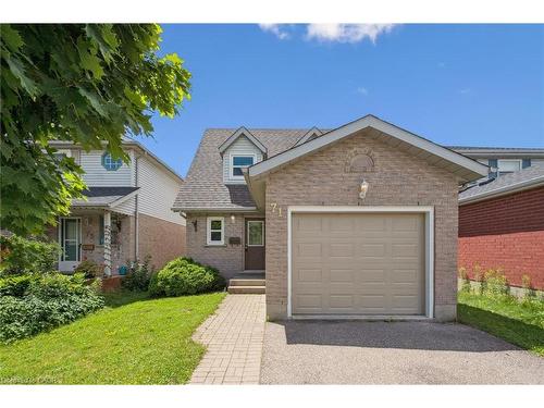 71 Moss Place  Guelph, ON N1G 4V3
