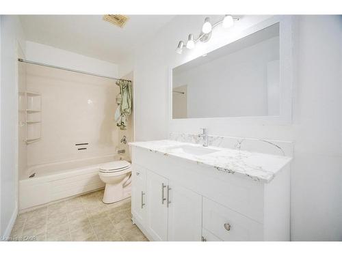 196 Millwood Crescent, Kitchener, ON - Indoor Photo Showing Bathroom